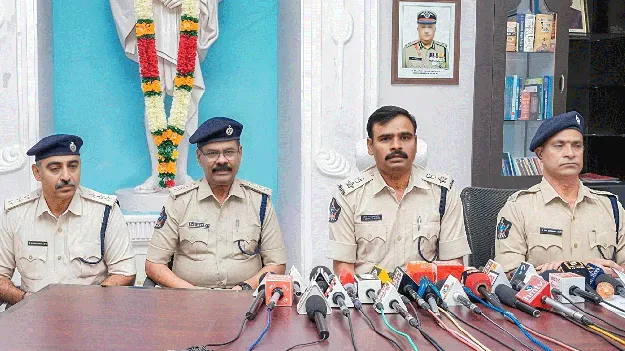 ఆరుగురిపై పీడీ యాక్టు