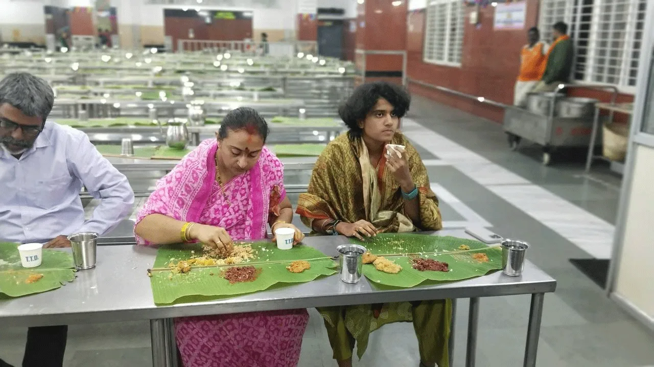 తిరుమలలో శ్రీచరణి 