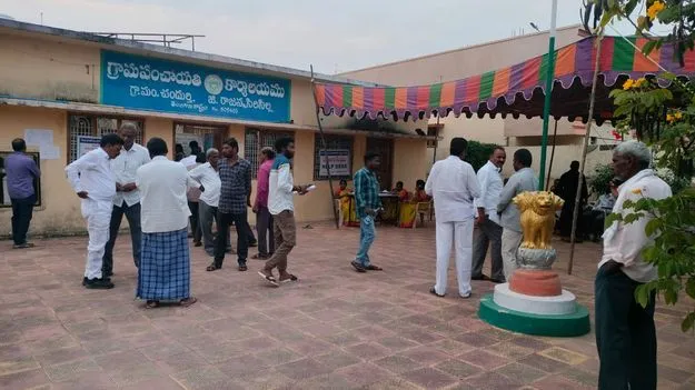 జోరుగా పల్లెపోరు