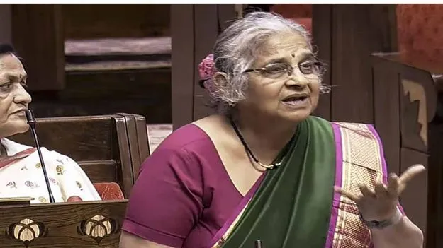 Vande Mataram Debate: వందేమాతరం గేయాన్ని స్కూళ్లలో తప్పనిసరి చేయాలి: సుధామూర్తి