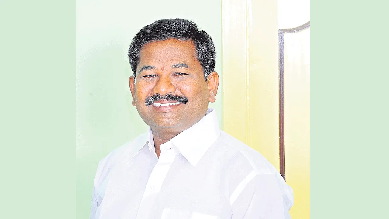 ఫైళ్ల పరిష్కారంలో మంత్రి బెస్ట్‌