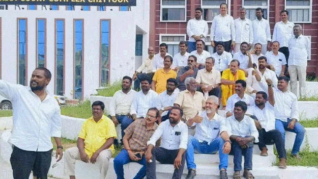 కుప్పం టీడీపీ నేతలపై రెండు కేసుల కొట్టివేత