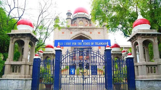 Telangana High Court: హిల్ట్ పాలసీ.. కేంద్ర, రాష్ట్ర ప్రభుత్వాలకు హైకోర్టు నోటీసులు
