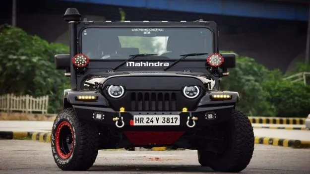 Delhi teen Thar crash: పాపం.. థార్ ఎక్కి రీల్స్ చేద్దామనుకున్నాడు.. మధ్యలో తల్లిదండ్రులు కనబడడంతో..