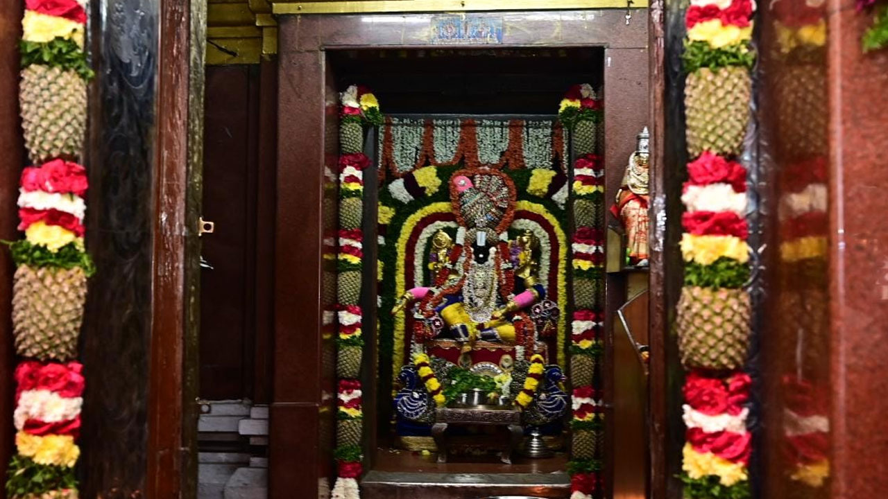 Vaikuntha Ekadashi: హైదరాబాద్‌లోని దేవాలయాల్లో వైకుంఠ ఏకాదశి శోభ