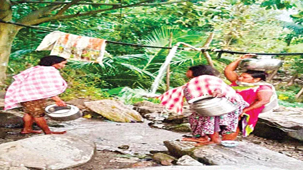 Spring Water   వారి దాహం తీర్చేది  ఊటనీరే!