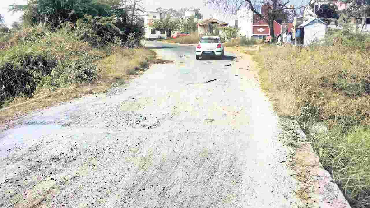 రక్షణ దిమ్మెలు లేని లోలెవల్‌ కల్వర్టు