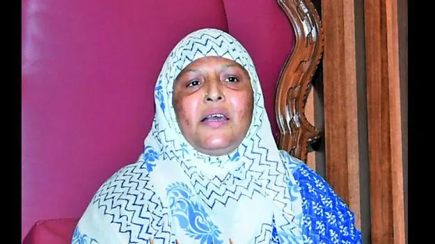 Zakhia Khanam: రాజీనామా విషయంలో జాకియా  ఖానం కీలక నిర్ణయం