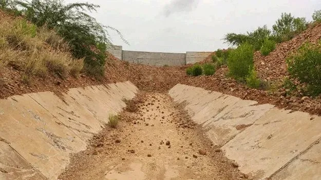 AP News: అబ్రకదబ్ర... పరిహారం అక్రమార్కుల పరం