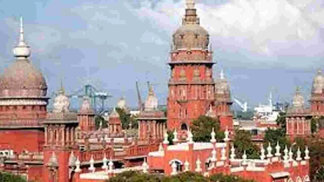 Madras High Court: ఇంట్లో విగ్రహాలు ప్రతిష్ఠించుకునే హక్కు ఉంది