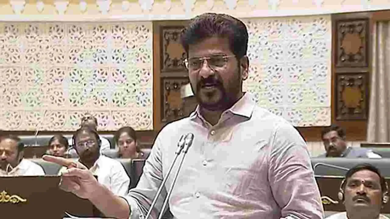 CM Revanth Reddy: శ్రీశైలం నుంచి నీళ్లకు అనుమతి ఇవ్వకుంటే.. జూరాల నుంచి తెచ్చుకుంటాం