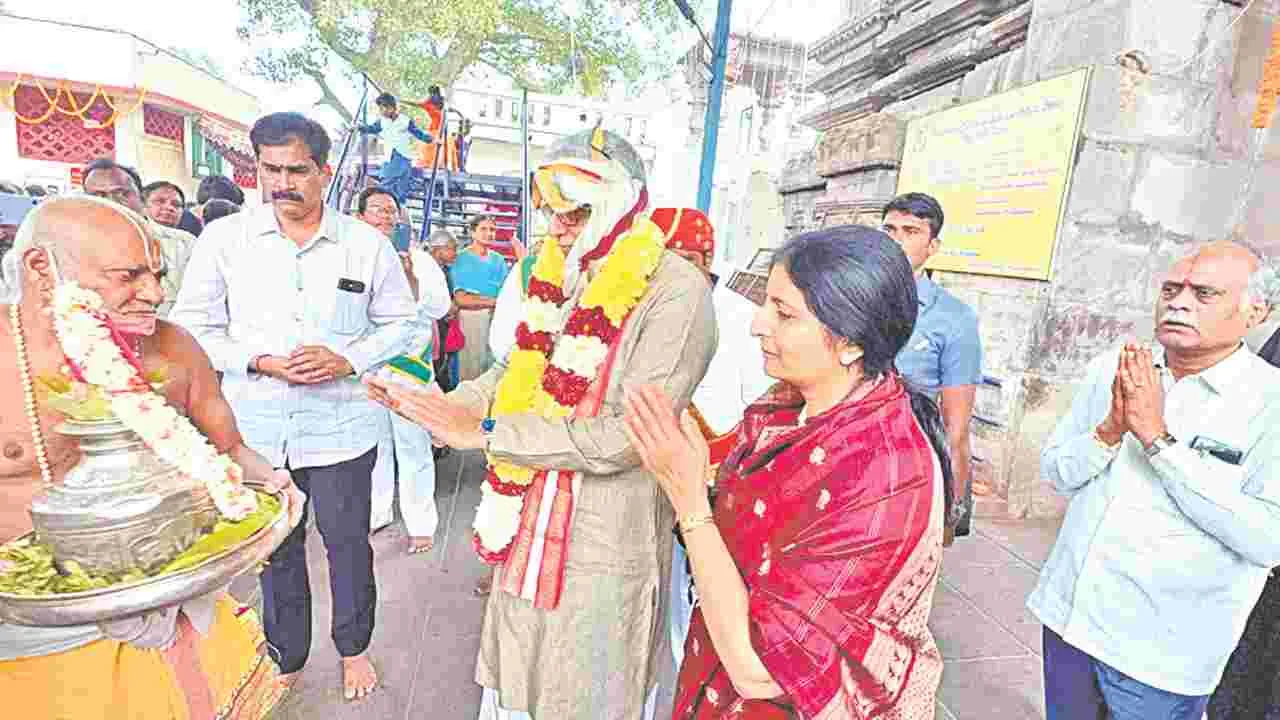 Supreme Court Judge Justice Srinarasimha: నృసింహుని సేవలో జస్టిస్‌ శ్రీనరసింహ