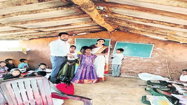 ఐటీడీఏ పీవో శ్రీపూజ సుడిగాలి పర్యటన