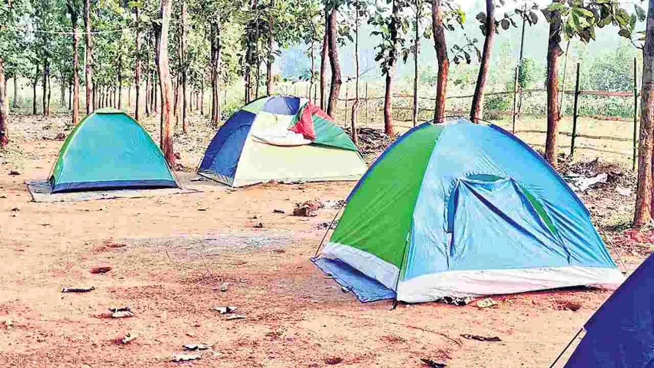 టెంట్‌ల దందాకు చెక్‌ పడేదెప్పుడో..?