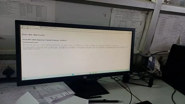 Karimnagar:   పనిచేయని సర్వర్‌.. నిలిచిన రిజిస్ట్రేషన్లు 