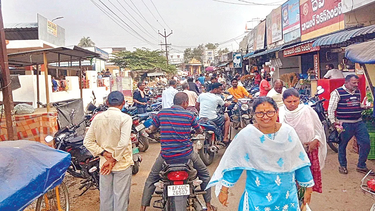 చిన్నబజారు విస్తరణకు మోక్షం కలిగేనా?