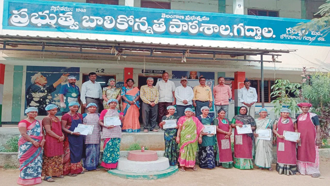 స్టార్‌ హోటళ్లను మరిపించేలా వంటకాలు