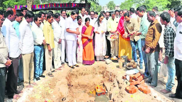 MLA: ఏపీ అభివృధ్ధికి చిరునామా సీఎం