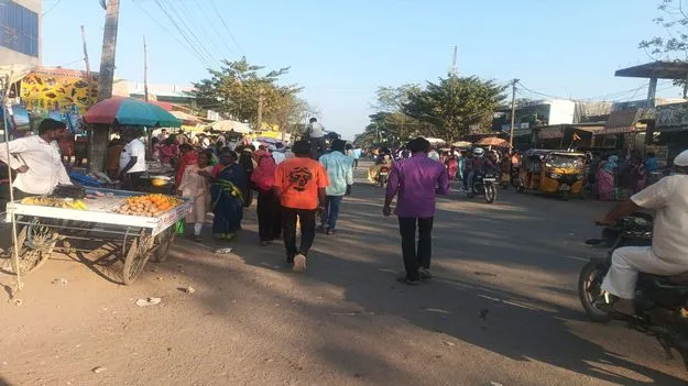 kumaram bheem asifabad- వారసంత.. వసతుల్లేక చింత..