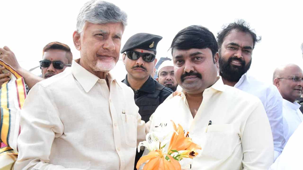 ప్రపంచ తెలుగు మహాసభలు.. పాల్గొన్న సీఎం చంద్రబాబు