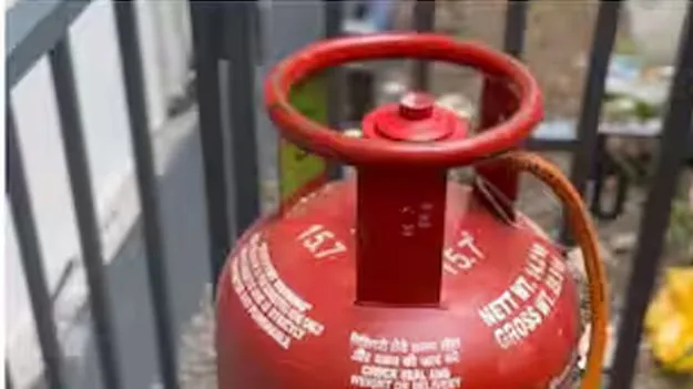 Gas Cylinder: శీతాకాలంలో గ్యాస్ సిలిండర్ దగ్గర జాగ్రత్త 