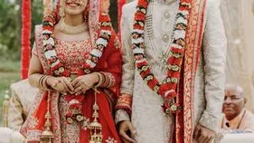 Best Direction for Couple Photos: ఇంట్లో భార్యాభర్తల ఫొటోను ఏ దిశలో ఉంచాలి? 