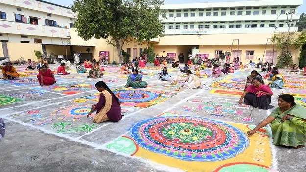 అవనిపై విరిసిన  ఇంద్రధనుస్సు..