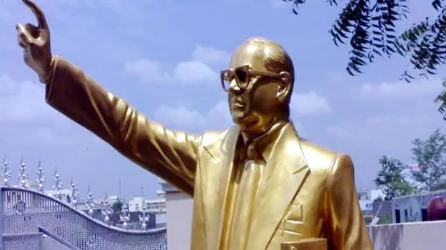 Ambedkar Statues: ఎస్సీ హాస్టళ్లు, గురుకులాల్లో అంబేడ్కర్‌ విగ్రహాలు