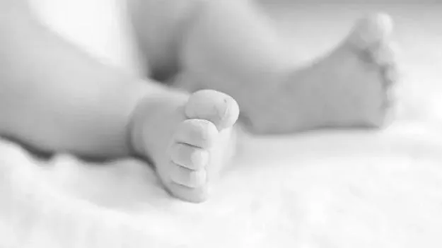 Hyderabad: చెత్తకుప్ప వద్ద నెలలు నిండని శిశువు మృతదేహం లభ్యం