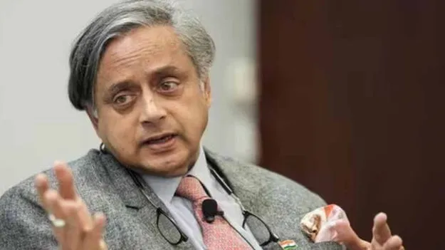 Shashi Tharoor: బలవంతుడిదే రాజ్యం... వెనెజువెలాలో అమెరికా సైనిక చర్యపై శశిథరూర్ 