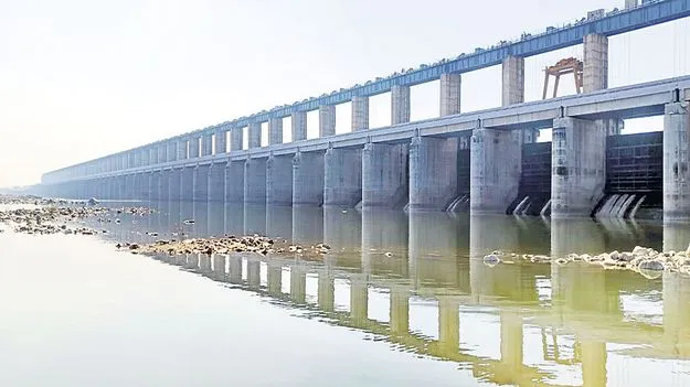 తుది దశకు సదర్‌మాట్‌ బ్యారేజీ నిర్మాణం