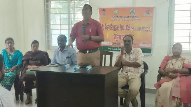 వరి సస్యరక్షణపై రైతులకు అవగాహన కల్పించాలి