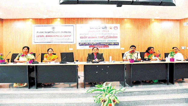 మహిళలను వేధిస్తే చట్టపరమైన చర్యలు