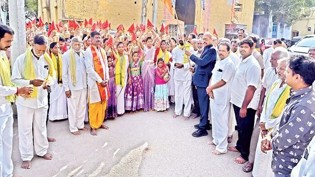 ఆర్యవైశ్యుల అభ్యున్నతికి కృషి చేస్తాం