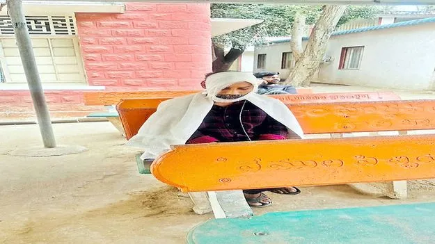 మానవత్వం మరిచారు!