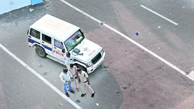 POLICE: డ్రోన్లతో ఆకతాయిలకు చెక్‌