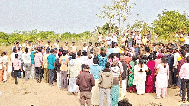 అధికార లాంఛనాలతో మేజర్‌ అంత్యక్రియలు  