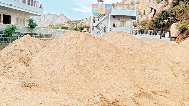 ఆదోనిలో ఆ నలుగురు!