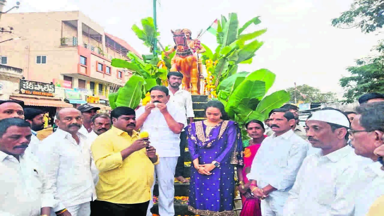 MLA: పోరాట యోధుడు వడ్డె ఓబన్న