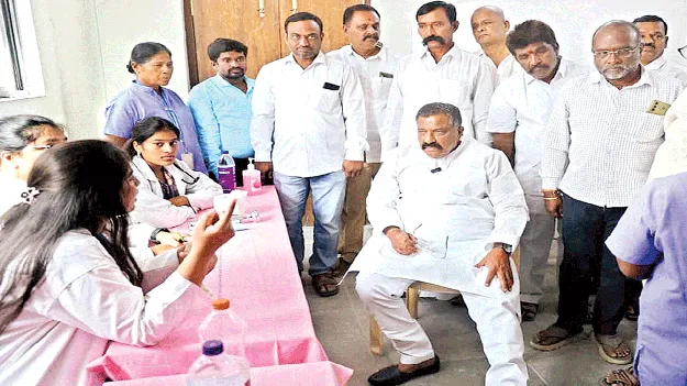 ప్రజలు ఆరోగ్యవంతులుగా ఉండాలి