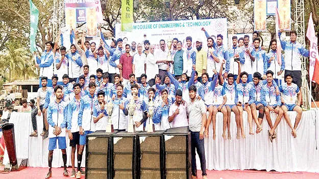 ముగిసిన 13వ జేఎన్‌టీయూఏ క్రీడలు