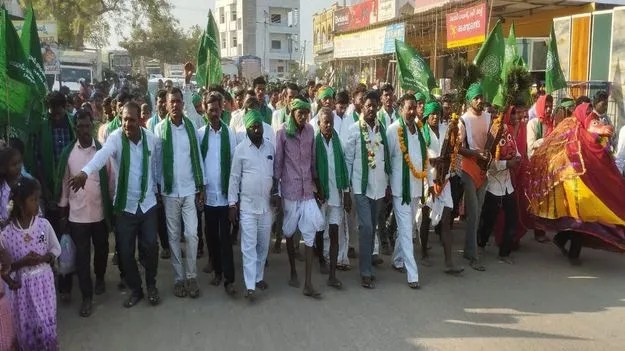 kumaram bheem asifabad- ఘనంగా భీమన్న దేవర జెండా పండగ