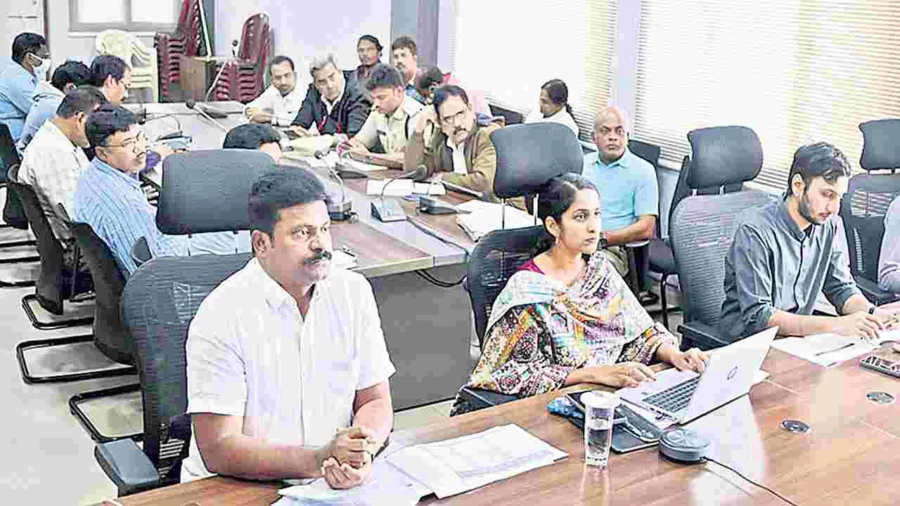 అన్ని శాఖల్లో పురోగతి సాధించాలి