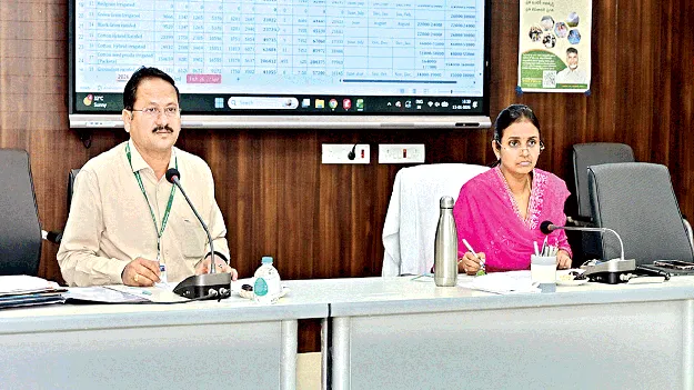 రైతులకు రుణ పరిమితి పెంచాలి 