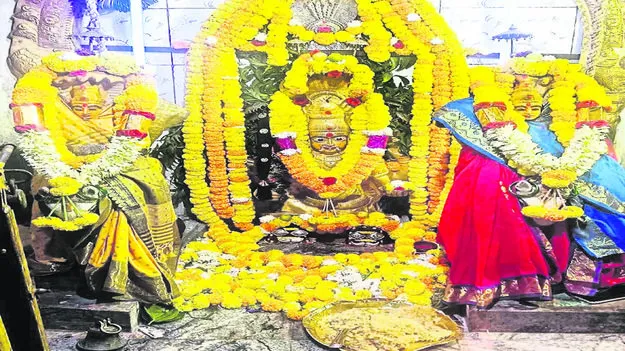 GOD: మారెమ్మ ఆలయంలో ప్రత్యేక పూజలు 