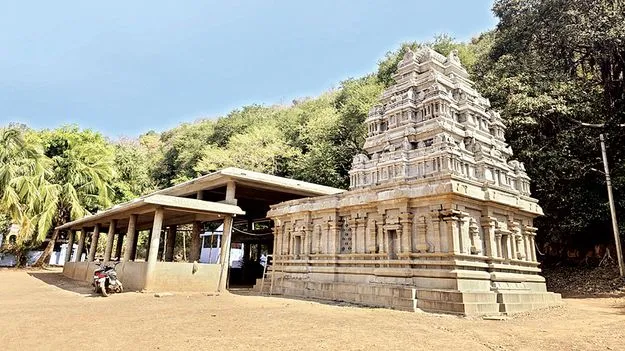    తొలి వేడుకకు రంగం సిద్ధం..!