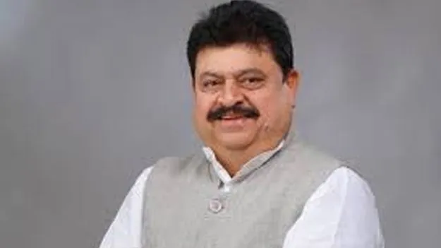 BJP state president R. Chandrashekhar Rao: ఉపాధిపై సీఎం తప్పుడు ప్రచారం