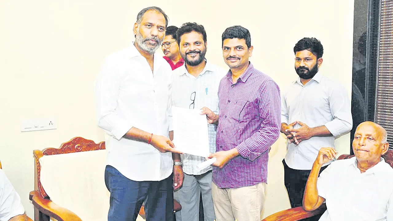 అద్దంకి మీదుగా రైల్వేలైన్‌కు కృషి