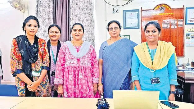 Health Innovation: ఆక్సిజన్‌, పల్స్‌ రేట్‌ చెప్పే గ్లౌజ్‌..!