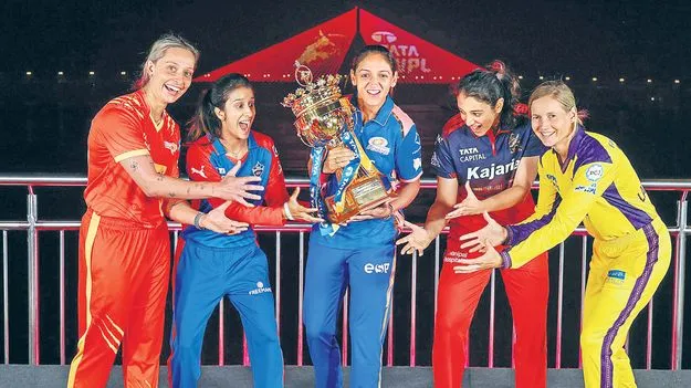 Womens Premier League Season Begins: విశ్వకప్‌కు సన్నాహకంగా..